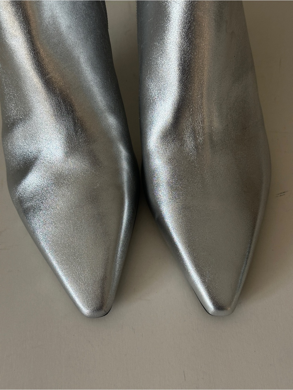 NEW Vince Camuto Quinley Silver Leather Pointed-Toe Women's Ankle Booties Sz 7.5 - Picture 5 of 12